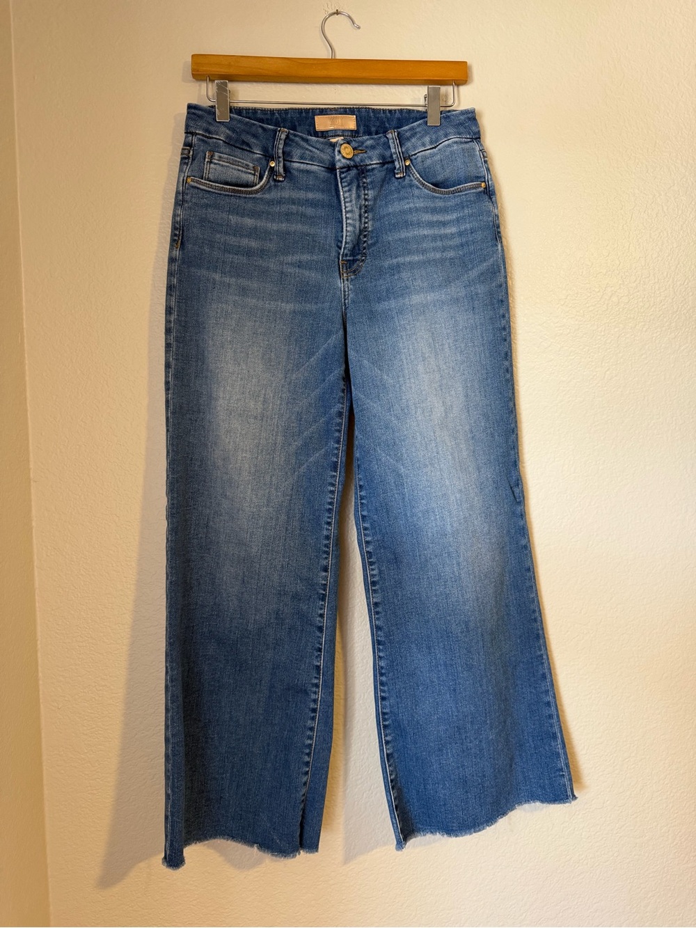 KUT from the Kloth Meg High Rise Fab Ab Wide Leg Jeans Raw Hem Denim Size 4